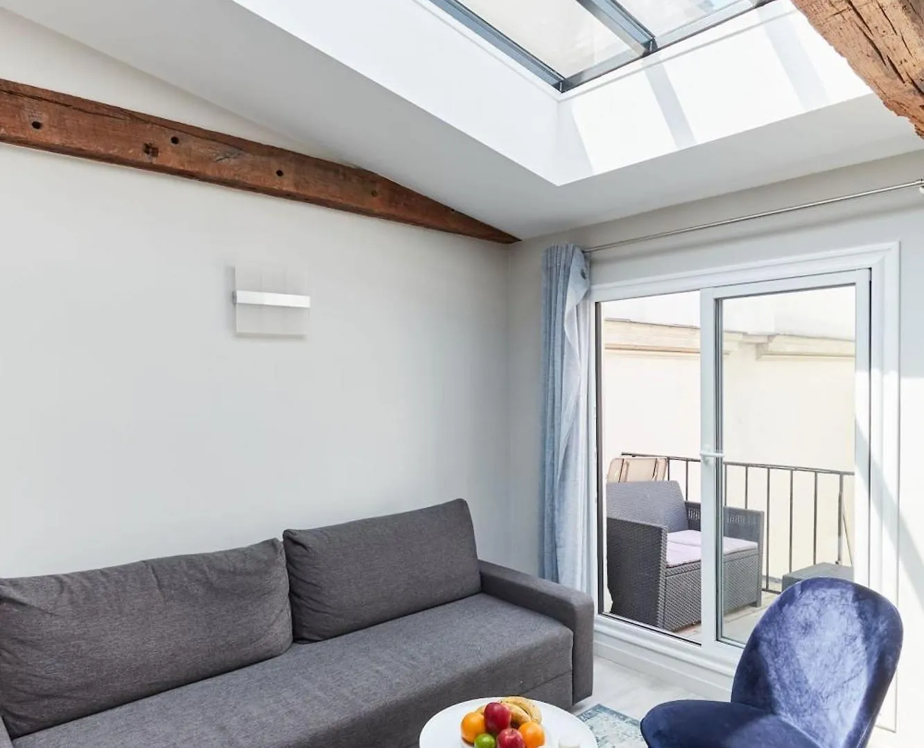 Jardin Du Luxembourg With Balcony - Cityapartmentstay Paris Apartment